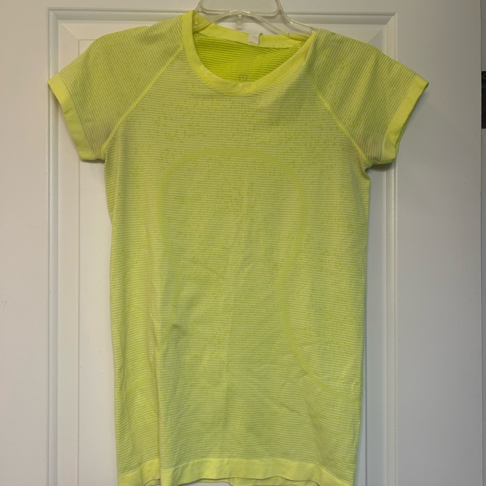 Lululemon swiftly tech shirt